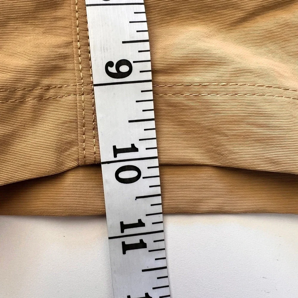The North Face Mens Hiking Shorts Tan Khaki Nylon Size 32 Regular 10 Inch Inseam